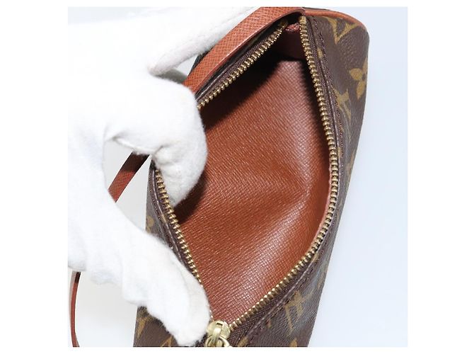 LOUIS VUITTON Pochette Papillon Monogramma LV Auth 159488A - vista 11
