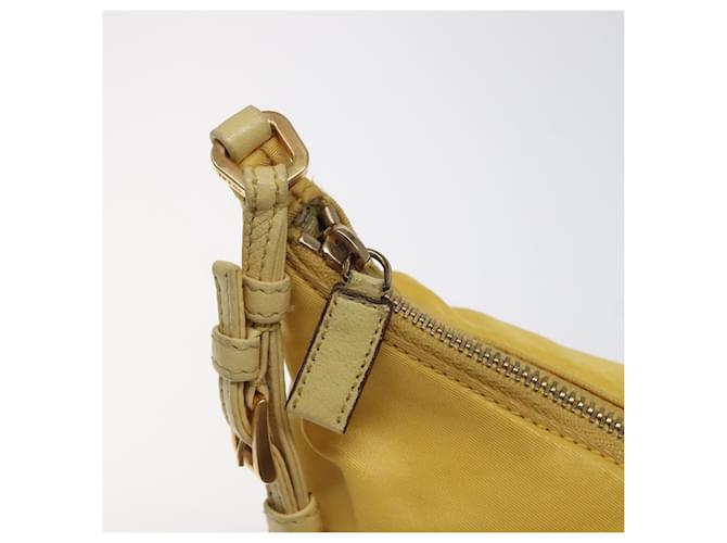PRADA Borsa a Spalla con Catena Nylon Giallo Oro Auth 117900A D'oro - vista 9