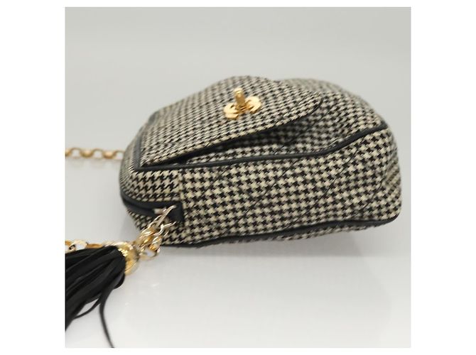 CHANEL Borsa a Spalla Matelassé con Catena Tela Bianca Nera CC Auth 120186V Nero Bianco - vista 4