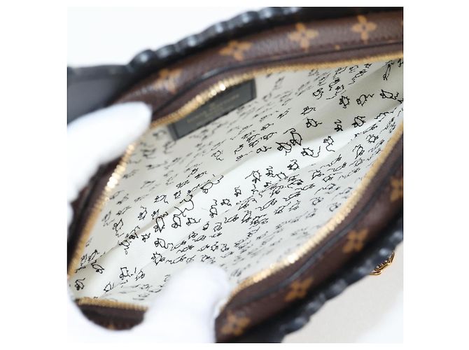 LOUIS VUITTON Epi Monogram Katze Gesicht Pochette Grau LV Auth 133624SAM Braun - Ansicht 10