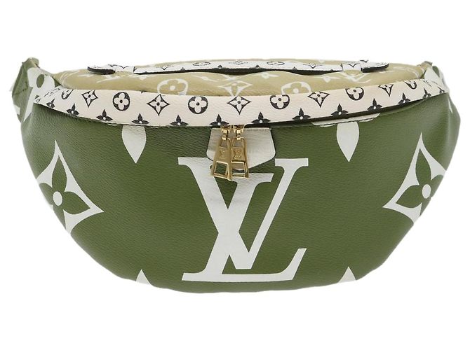 LOUIS VUITTON Marsupio Monogramma Gigante Borsa per il Corpo Khaki M44611 LV Auth 57013SAM Cachi - vista 13