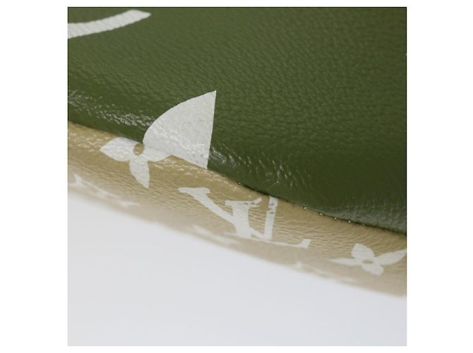 LOUIS VUITTON Marsupio Monogramma Gigante Borsa per il Corpo Khaki M44611 LV Auth 57013SAM Cachi - vista 15