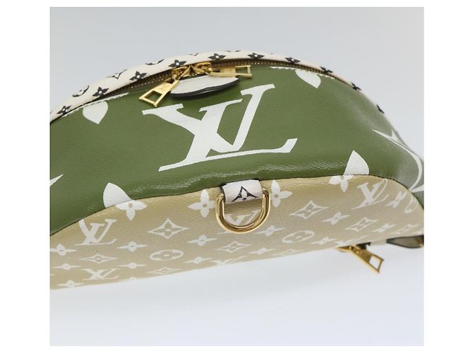 LOUIS VUITTON Marsupio Monogramma Gigante Borsa per il Corpo Khaki M44611 LV Auth 57013SAM Cachi - vista 5