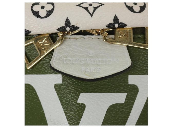LOUIS VUITTON Marsupio Monogramma Gigante Borsa per il Corpo Khaki M44611 LV Auth 57013SAM Cachi - vista 9