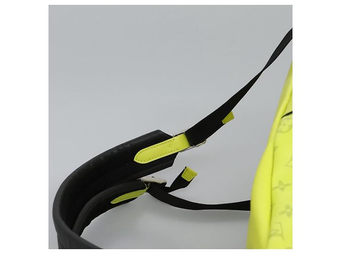 LOUIS VUITTON Zaino Taigalama Discovery Giallo M30228 LV Auth IN055V - vista 16