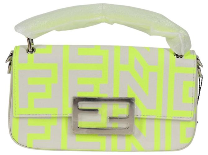FENDI Custodia per Telefono a Secchiello Collaborazione Mark Jacobs Borsa in Pelle 2in1 Auth BA2455SAM Bianco - vista 13