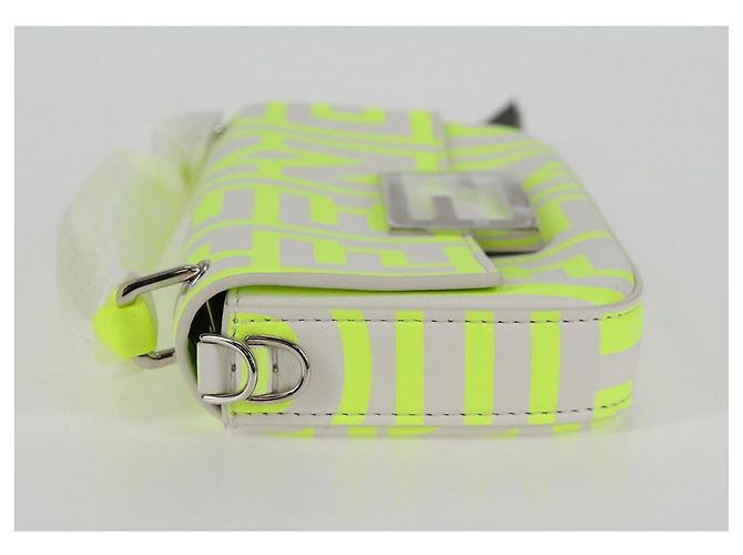 FENDI Custodia per Telefono a Secchiello Collaborazione Mark Jacobs Borsa in Pelle 2in1 Auth BA2455SAM Bianco - vista 3