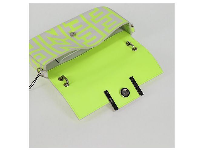 FENDI Custodia per Telefono a Secchiello Collaborazione Mark Jacobs Borsa in Pelle 2in1 Auth BA2455SAM Bianco - vista 9