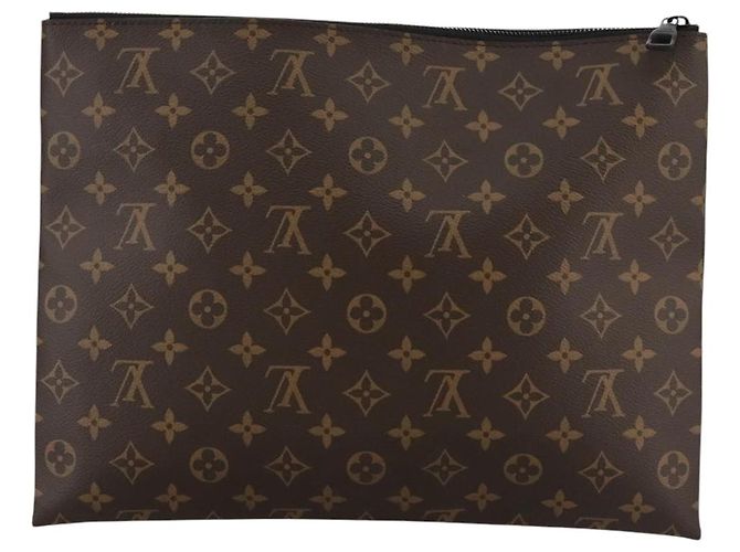 LOUIS VUITTON Pochette A4 Ray Solare Monogram M44484 LV Auth 106264SAM Monogramma - vista 3