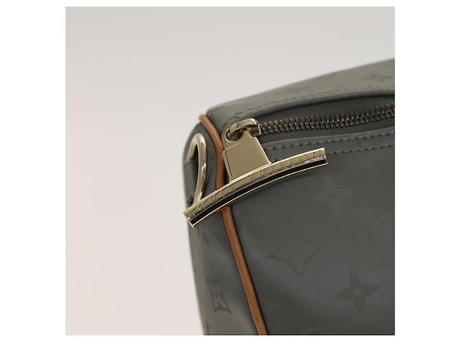 LOUIS VUITTON Borsa Keepall Bandoulière 50 in titanio Argento M43886 LV Auth 108706SM - vista 19
