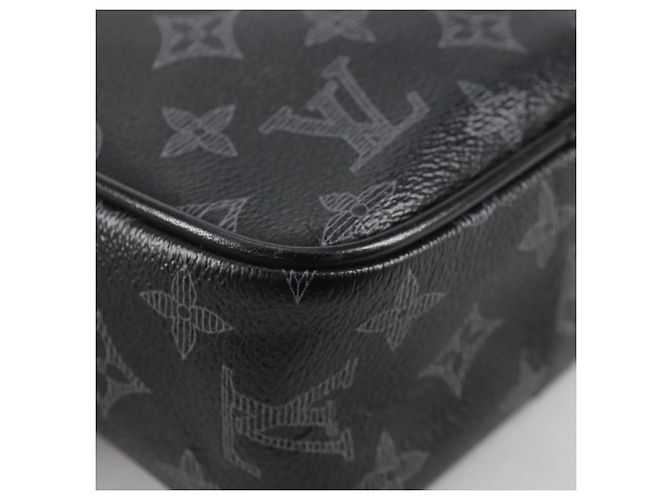 LOUIS VUITTON Bolsa de Ombro Monogram Eclipse DanubePM M43677 LV Auth 133254SAM Monograma - vista 18
