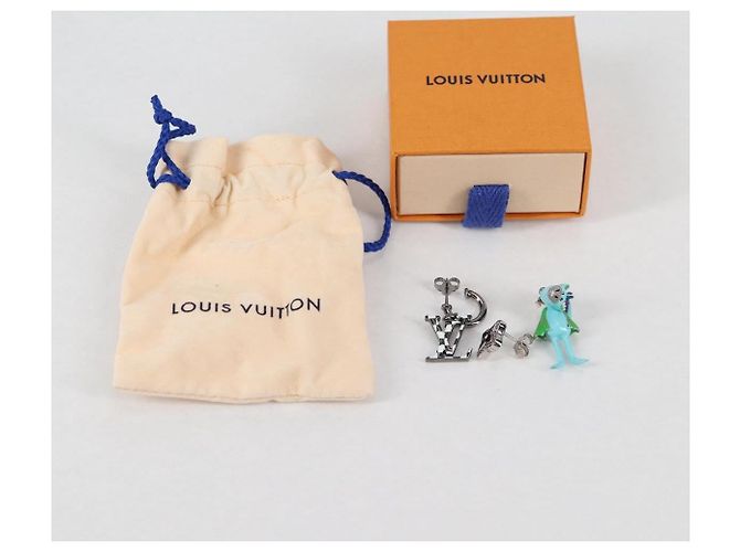 LOUIS VUITTON Book de Doreuil LV Friends Set 3 Light Blue MP2929 LV Auth 140392SM - view 9