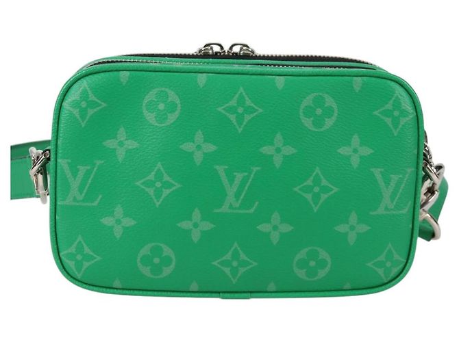 LOUIS VUITTON Taiga Lama Alpha Portafoglio Indossabile NV Borsa M30997 LV Auth 135292SAM Verde - vista 2