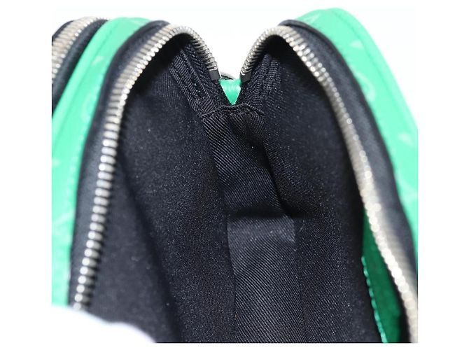 LOUIS VUITTON Taiga Lama Alpha Portafoglio Indossabile NV Borsa M30997 LV Auth 135292SAM Verde - vista 22
