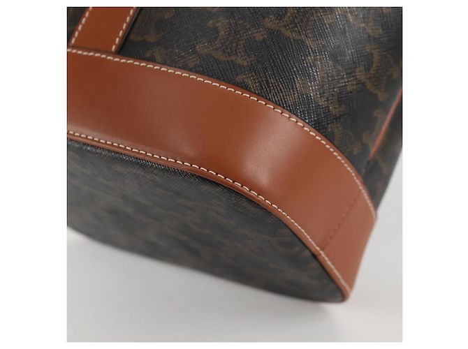 Céline Borsa a spalla a secchiello Triomphe Small in PVC pelle nera e oro Auth 135273SM Nero D'oro - vista 18