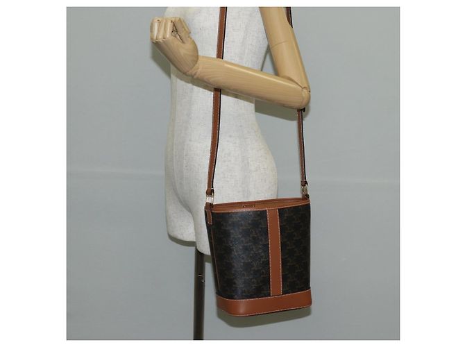 Céline Borsa a spalla a secchiello Triomphe Small in PVC pelle nera e oro Auth 135273SM Nero D'oro - vista 22