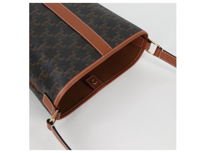 Céline Borsa a spalla a secchiello Triomphe Small in PVC pelle nera e oro Auth 135273SM Nero D'oro - vista 6