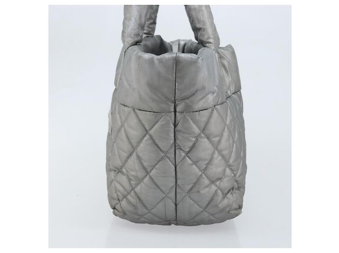CHANEL Borsa a Mano Cococoon in Nylon Argento CC Auth bs34163 - vista 3