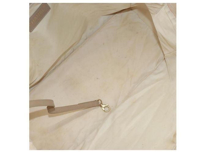 CHANEL Nova Bolsa Tote de Viagem Nylon Bege Ouro CC Auth ti3788 Dourado - vista 10