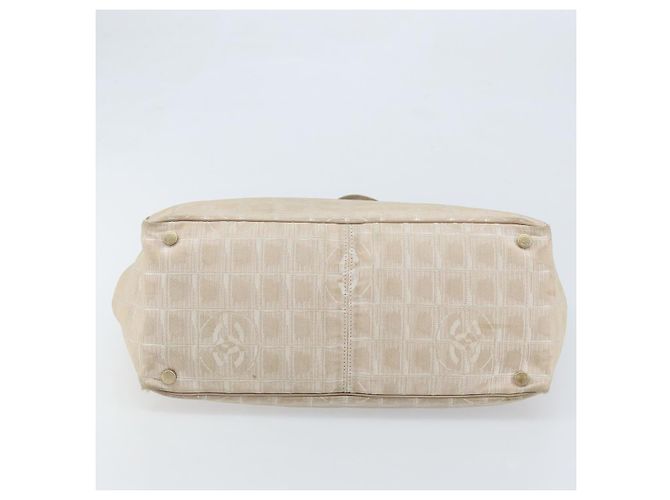 CHANEL Nova Bolsa Tote de Viagem Nylon Bege Ouro CC Auth ti3788 Dourado - vista 5