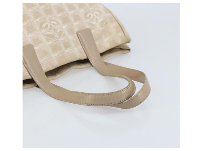 CHANEL Nova Bolsa Tote de Viagem Nylon Bege Ouro CC Auth ti3788 Dourado - vista 7
