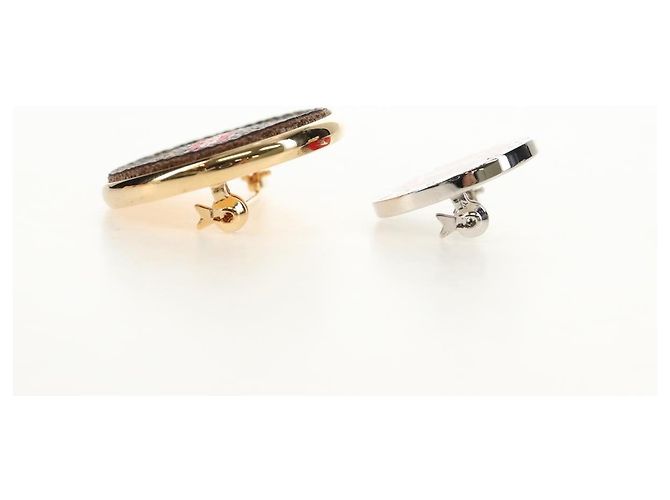 LOUIS VUITTON Spilla Pin Monogramma LVxSupreme 2 Set Rosso LV Auth 128511SAM - vista 9