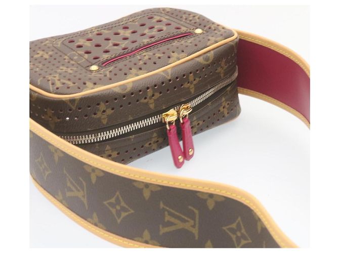 LOUIS VUITTON Borsa a Spalla Mini Trocadero Monogram Perfo M95175 LV Auth 28917SAV Fuschia - vista 6
