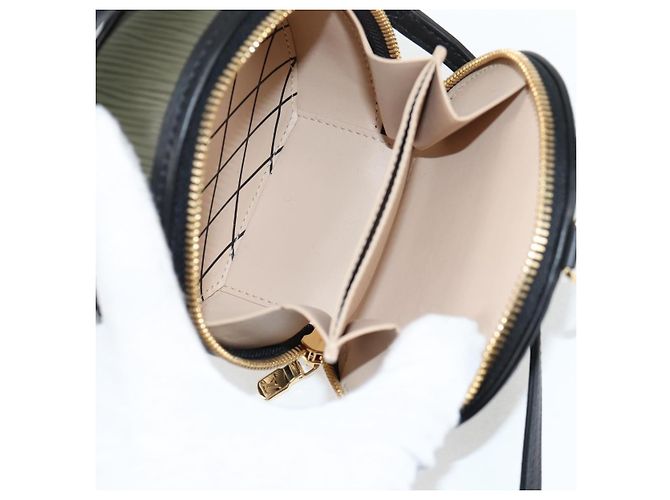 LOUIS VUITTON Epi Mini Boite Chapeau Shoulder Bag Khaki R96001 LV Auth 138954SM - view 11