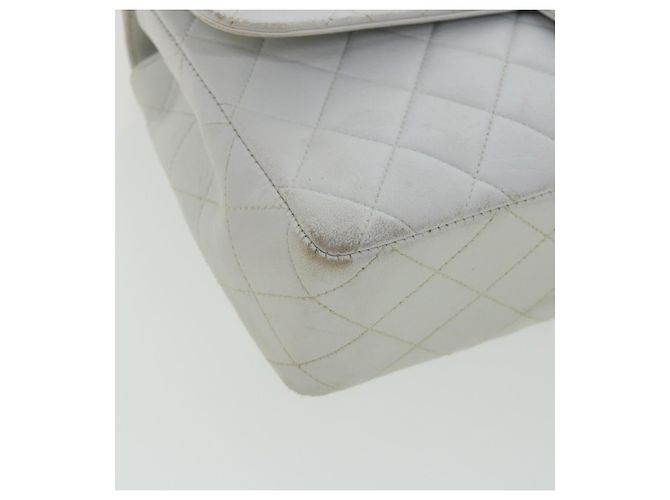 CHANEL Borsa a Spalla Matelassé in Pelle di Agnello Bianca CC Auth 32416SAM Bianco - vista 11