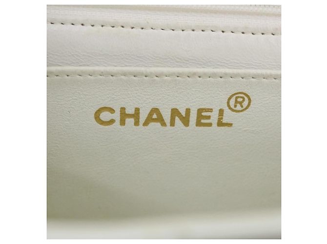 CHANEL Borsa a Spalla Matelassé in Pelle di Agnello Bianca CC Auth 32416SAM Bianco - vista 19