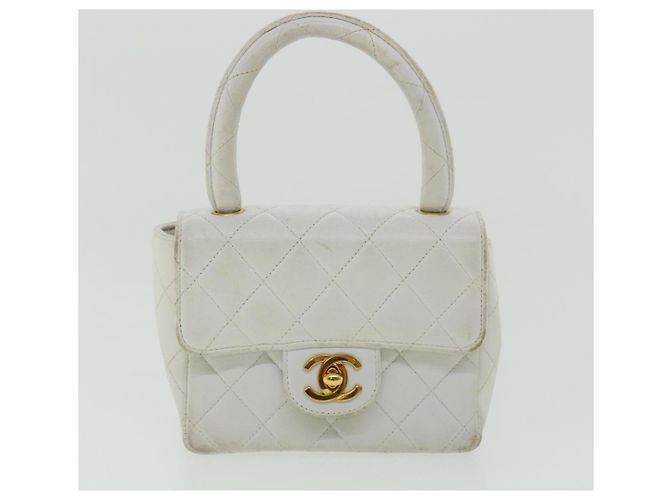 CHANEL Borsa a Spalla Matelassé in Pelle di Agnello Bianca CC Auth 32416SAM Bianco - vista 29