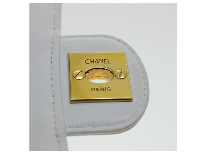 CHANEL Borsa a Spalla Matelassé in Pelle di Agnello Bianca CC Auth 32416SAM Bianco - vista 37