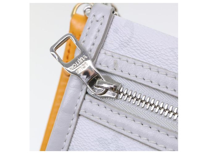 LOUIS VUITTON Borsa a Spalla Piatta Monogramma Bianca da Uomo Bron M44640 Auth 48487SAM Bronzo - vista 20