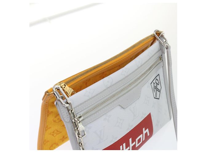 LOUIS VUITTON Borsa a Spalla Piatta Monogramma Bianca da Uomo Bron M44640 Auth 48487SAM Bronzo - vista 8