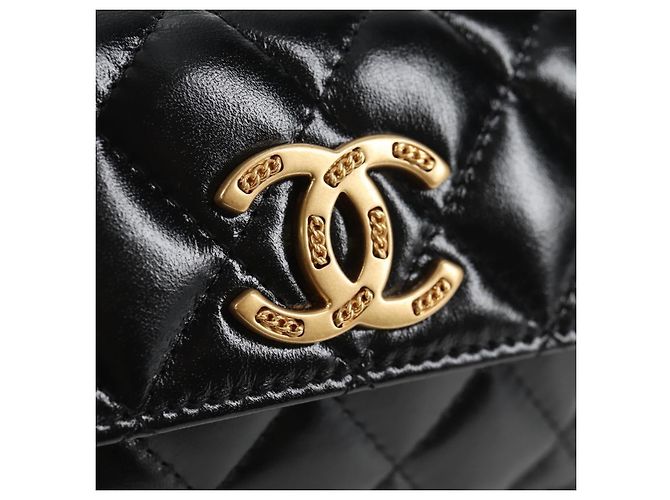 CHANEL Mini Borsa a Spalla Matelassé in Pelle di Vitello Nera Oro CC Auth 142563SAM Nero D'oro - vista 19