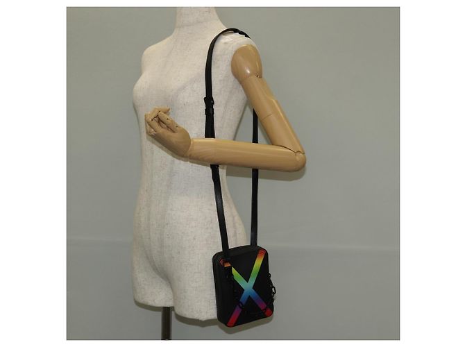 LOUIS VUITTON Borsa Messenger Danube Taiga Rainbow Nera M30332 LV Auth 146086SAM Nero - vista 25
