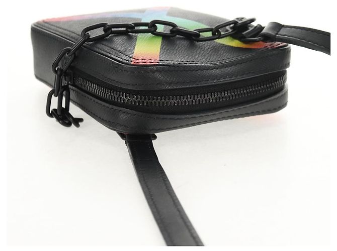 LOUIS VUITTON Borsa Messenger Danube Taiga Rainbow Nera M30332 LV Auth 146086SAM Nero - vista 6