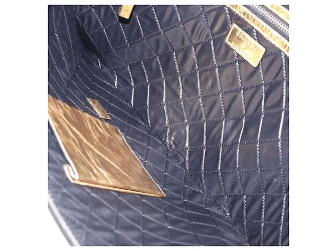 CHANEL Clutch in Pelle Oro CC Auth 152375SM D'oro - vista 10