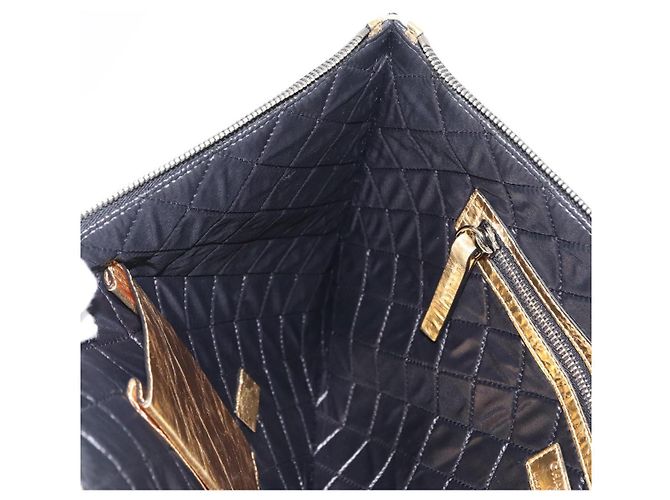 CHANEL Clutch in Pelle Oro CC Auth 152375SM D'oro - vista 18