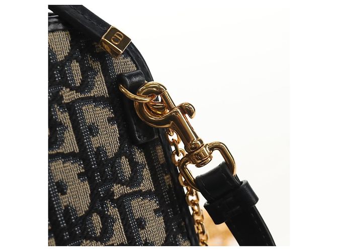 Borsa a catena Montaigne in tela Trotter Christian Dior blu navy oro Auth 146071SAM D'oro - vista 21