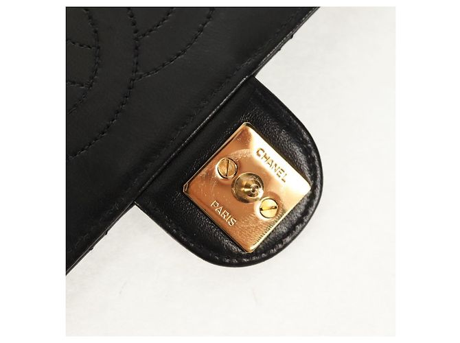 Bolso de cadena CHANEL de piel de cordero negro con cadena dorada CC Auth 148654SAM Dorado - vista 21