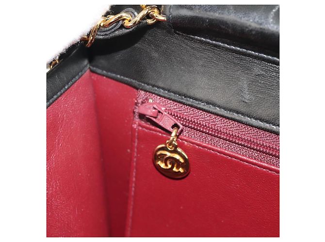 Bolso de cadena CHANEL de piel de cordero negro con cadena dorada CC Auth 148654SAM Dorado - vista 26