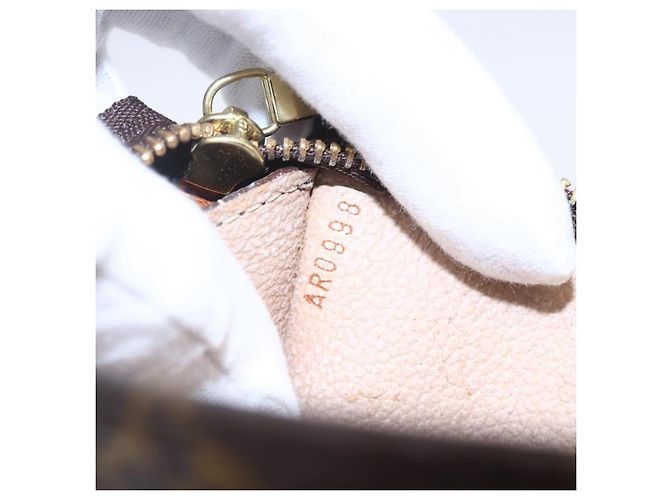 Bucket LOUIS VUITTON Monogramma Secchiello PM Pochette Accessorio LV Auth ar13849 - vista 17