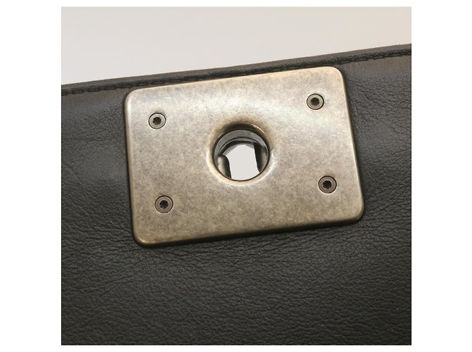 CHANEL Matelassé Boy Chanel Borsa a Spalla con Catena in Pelle di Agnello Nera CC Auth 29190SAM Nero - vista 18