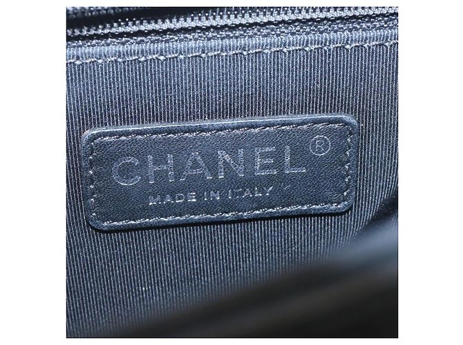 CHANEL Matelassé Boy Chanel Borsa a Spalla con Catena in Pelle di Agnello Nera CC Auth 29190SAM Nero - vista 19