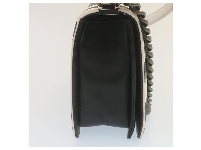 CHANEL Matelassé Boy Chanel Borsa a Spalla con Catena in Pelle di Agnello Nera CC Auth 29190SAM Nero - vista 3