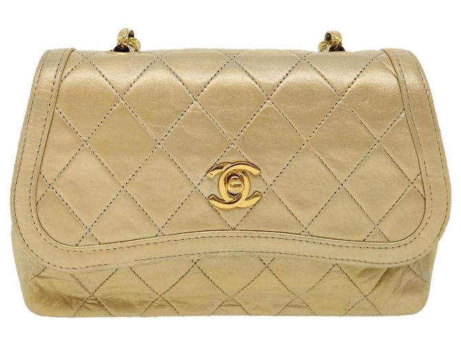 CHANEL Matelassé Schultertasche mit Drehverschluss aus Lammleder Gold CC Auth 31382V Golden - Ansicht 13
