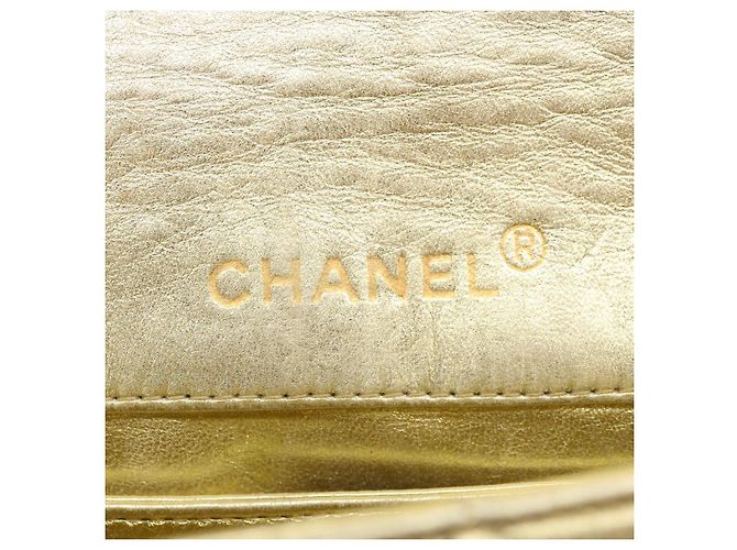 CHANEL Matelassé Schultertasche mit Drehverschluss aus Lammleder Gold CC Auth 31382V Golden - Ansicht 20