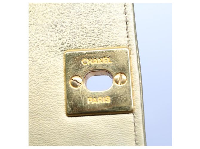 CHANEL Borsa a Spalla con Catena Matelassé e Chiusura a Girello in Pelle di Agnello Oro CC Auth 51274SAM D'oro - vista 9