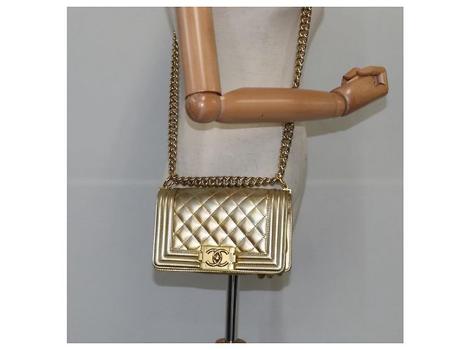 CHANEL Borsa a Spalla Boy Chanel Matelassé Catena Patente Oro CC Auth 106721SAM D'oro - vista 22